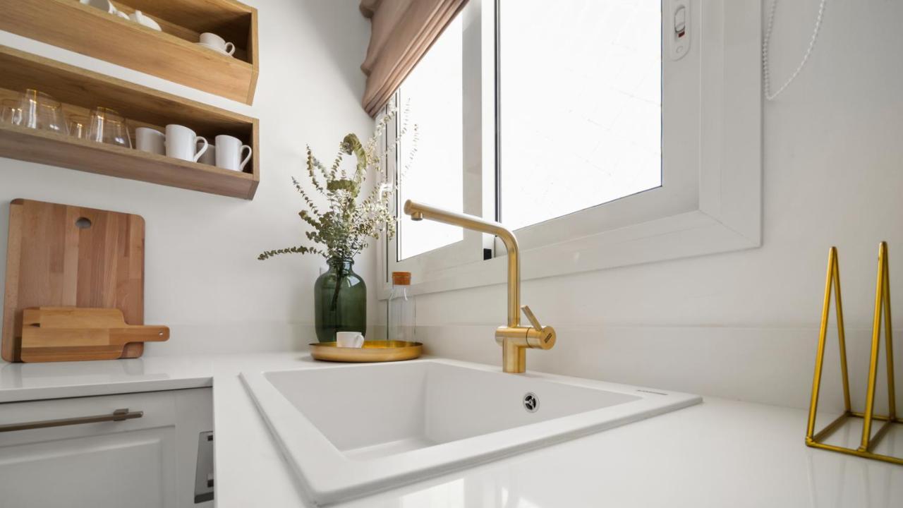 Luxurious Apartment With Big Sea View Terrace - Central Location アテネ エクステリア 写真